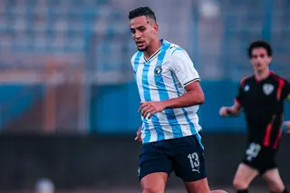 مهاجم بيراميدز: النجيل الصناعي سبب أزمتنا في مباراة المريخ 16 أكتوبر 2026 02:02 م